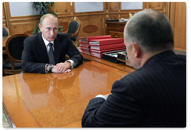 Prime Minister Vladimir Putin meets with Chairman of the Board of Novolipetsk Steel (NLMK) Vladimir Lisin