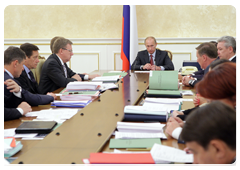 Prime Minister Vladimir Putin chairing a meeting of the Russian Government Presidium|30 september, 2010|16:40