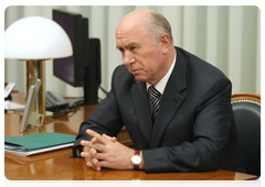 Governor of the Republic of Mordovia Nikolai Merkushkin at a working meeting with Prime Minister Vladimir Putin|4 september, 2010|12:30