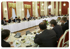 Председатель Правительства Российской Федерации В.В.Путин встретился в Сочи с участниками VII заседания международного дискуссионного клуба «Валдай»|6 сентября, 2010|20:58