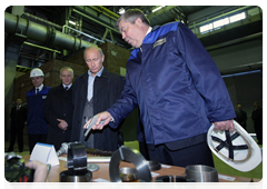 Prime Minister Vladimir Putin taking part in the launching of a new electric steel-making facility at Izhstal plant|7 september, 2010|19:08