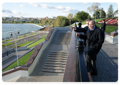 Prime Minister Vladimir Putin inspecting the embankment of the Izhevsk water reservoir|7 september, 2010|19:09