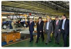 Prime Minister Vladimir Putin visits the IzhAvto car plant to examine the situation and work out solutions to quickly resume full-scale car production