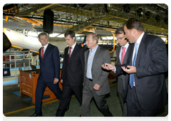 Prime Minister Vladimir Putin at the IzhAvto car plant|7 september, 2010|19:47