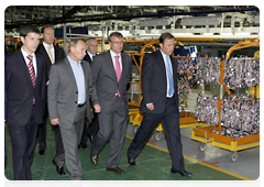 Prime Minister Vladimir Putin at the IzhAvto car plant|7 september, 2010|19:47