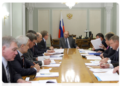 Prime Minister Vladimir Putin holding a meeting in Novo-Ogarevo on the Defence Ministry’s budget|7 september, 2010|21:37