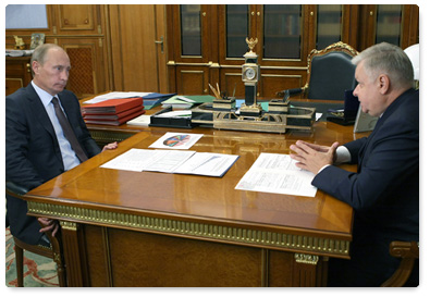 Prime Minister Vladimir Putin meets with Head of the Federal Migration Service Konstantin Romodanovsky