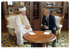 Prime Minister Vladimir Putin meeting with Chairman of the Russian Council of Muftis Sheikh Ravil Gainutdin at his official residence in the Moscow Cathedral Mosque|9 september, 2010|15:29