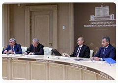 Prime Minister Vladimir Putin holding a video conference on combating wildfires in the Altai Territory and providing relief to the population|9 september, 2010|17:32