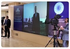 Prime Minister Vladimir Putin holding a video conference on combating wildfires in the Altai Territory and providing relief to the population|9 september, 2010|17:31