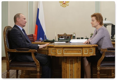 Prime Minister Vladimir Putin holds a meeting with Khanty-Mansi Governor Natalya Komarova