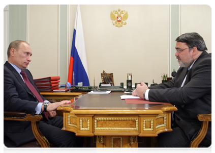 Prime Minister Vladimir Putin at a meeting with head of the Federal Antimonopoly Service Igor Artemyev|13 january, 2011|10:08