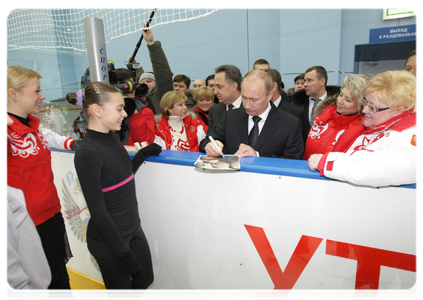 Prime Minister Vladimir Putin visiting the Novogorsk training centre in the Moscow Region|17 january, 2011|20:16
