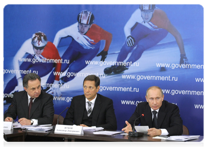 Prime Minister Vladimir Putin, Deputy Prime Minister Alexander Zhukov and Minister of Sports, Tourism and Youth Policy Vitaly Mutko at a meeting on Russia’s sport and fitness strategy through 2020 in Novogorsk, outside Moscow|17 january, 2011|20:44