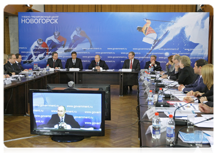 Prime Minister Vladimir Putin chairing a meeting on Russia’s sport and fitness strategy through 2020 in Novogorsk, outside Moscow|17 january, 2011|21:05