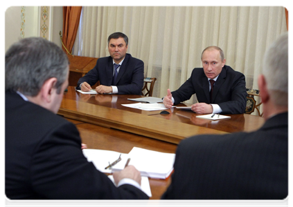 Prime Minister Vladimir Putin meeting with leaders of the United Russia party|18 january, 2011|16:31