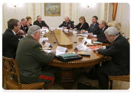 Prime Minister Vladimir Putin meeting with representatives of veterans’ organisations|19 january, 2011|16:10