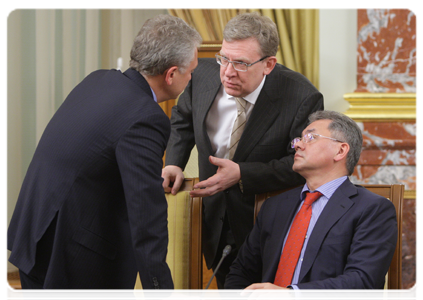 Minister of Industry and Trade Viktor Khristenko, Deputy Prime Minister and Finance Minister Alexei Kudrin and Minister of Civil Defence, Emergencies and Disaster Relief Sergei Shoigu at a meeting of the Government of the Russian Federation|20 january, 2011|19:26