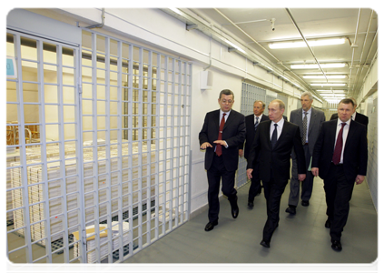 Prime Minister Vladimir Putin at the central depository of Russia’s Central Bank, which holds two-thirds of the country’s gold and foreign exchange reserves|24 january, 2011|17:40