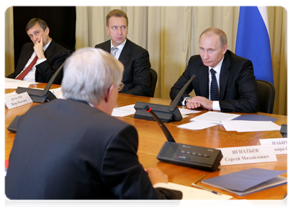 Prime Minister Vladimir Putin at a meeting on the development strategy for Russia’s banking sector until 2015|24 january, 2011|18:25