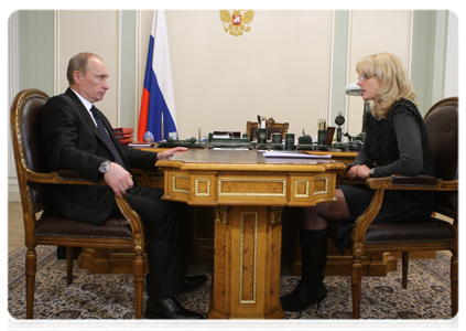 Prime Minister Vladimir Putin meeting with Minister of Healthcare and Social Development Tatyana Golikova|24 january, 2011|20:07