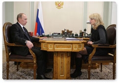 Prime Minister Vladimir Putin discusses assistance to Domodevovo International Airport victims with Minister of Healthcare and Social Development Tatyana Golikova