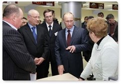 Prime Minister Vladimir Putin, on a visit to the Orenburg Region, tours a multifunctional public service centre