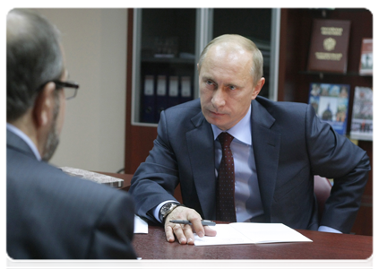 Prime Minister Vladimir Putin meeting with citizens in the public reception office of United Russia’s chairman in Orenburg|27 january, 2011|21:58