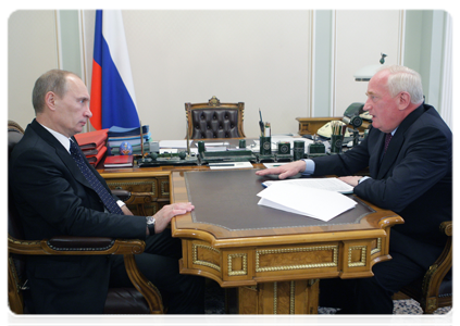 Prime Minister Vladimir Putin meeting with Tomsk Region Governor Viktor Kress|28 january, 2011|14:14