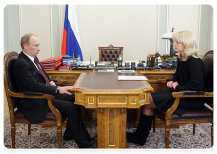 Prime Minister Vladimir Putin meets with Minister of Healthcare and Social Development Tatyana Golikova|31 january, 2011|11:31