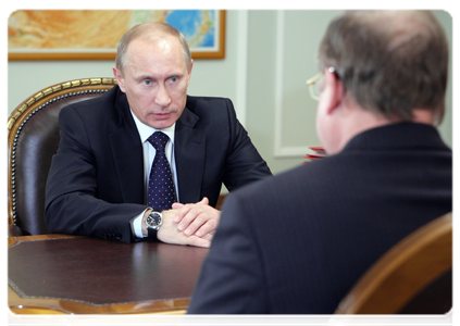 Prime Minister Vladimir Putin at a meeting with Audit Chamber Chairman Sergei Stepashin|31 january, 2011|13:30