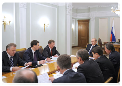 Prime Minister Vladimir Putin at a meeting on equipping the Chita-Khabarovsk highway|10 october, 2011|19:30