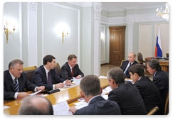 Prime Minister Vladimir Putin holds a meeting on equipping the Chita-Khabarovsk highway