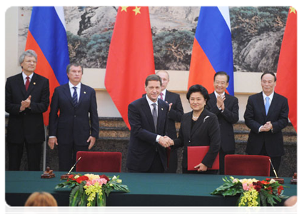 Russian Deputy Prime Minister Alexander Zhukov and Member of China’s State Council Liu Yandong|11 october, 2011|16:04