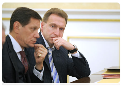 Deputy Prime Minister Alexander Zhukov and First Deputy Prime Minister Igor Shuvalov at a meeting of the Government Presidium|13 october, 2011|17:24