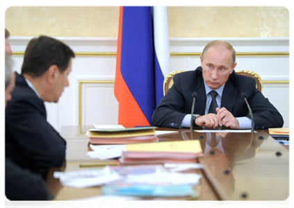 Prime Minister Vladimir Putin at a meeting of the Government Presidium|13 october, 2011|17:24