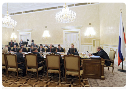 Prime Minister Vladimir Putin at a meeting of the Government Presidium|13 october, 2011|17:24