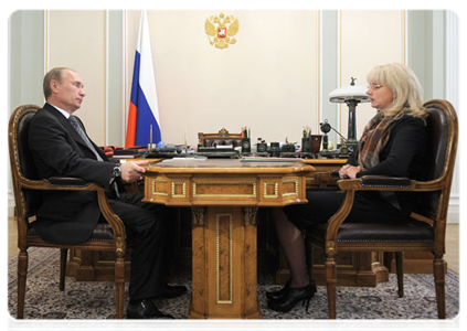 Prime Minister Vladimir Putin at a meeting with Minister of Healthcare and Social Development Tatyana Golikova|14 october, 2011|15:33