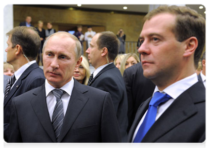 President Dmitry Medvedev and Prime Minister Vladimir Putin attend a gala concert in honour of Agricultural and Processing Industries Workers' Day|14 october, 2011|21:36