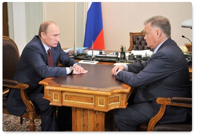 Prime Minister Vladimir Putin meets with Russian Railways CEO Vladimir Yakunin