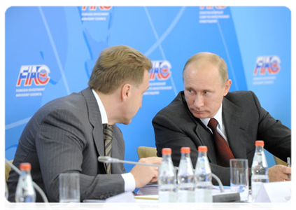 Prime Minister Vladimir Putin and First Deputy Prime Minister Igor Shuvalov at a meeting of the Foreign Investment Advisory Council (FIAC)|17 october, 2011|14:48