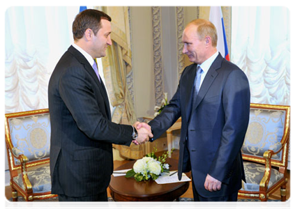 Prime Minister Vladimir Putin meets with Moldovan Prime Minister Vladimir Filat|18 october, 2011|16:59