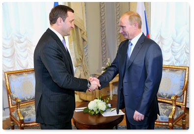 Russian Prime Minister Vladimir Putin meets with Moldovan Prime Minister Vladimir Filat