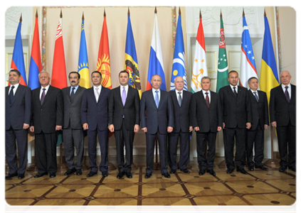 Following the meeting, a group photo was taken of the prime ministers of the CIS member states|18 october, 2011|20:49