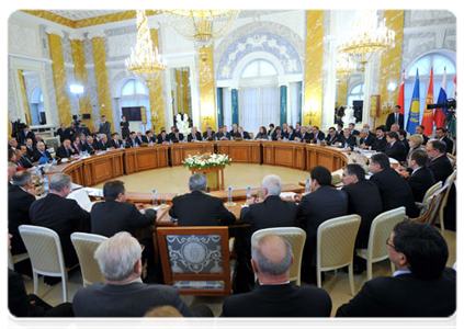Председатель Правительства Российской Федерации В.В.Путин принял участие в заседании Межгосударственного совета Евразийского экономического сообщества на уровне глав правительств|19 октября, 2011|16:10