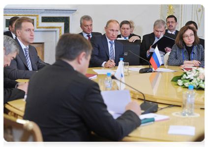 Prime Minister Vladimir Putin attends a meeting of the Supreme Body of the Customs Union held at the level of heads of government|19 october, 2011|18:00