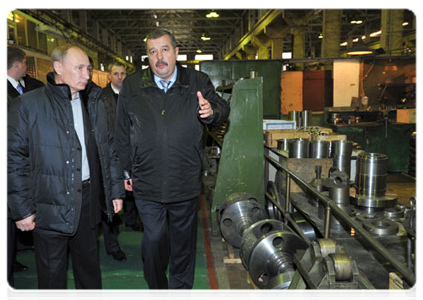 Prime Minister Vladimir Putin visiting the Proletarsky Zavod plant in St Petersburg|20 october, 2011|18:32