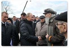 After the opening ceremony of the Khatsun memorial complex, Vladimir Putin spoke with war veterans and representatives of the Bryansky Front scout teams