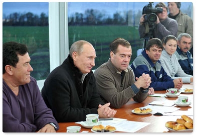 Dmitry Medvedev and Vladimir Putin meet with agricultural workers and leaders of the United Russia party in the Stavropol Territory