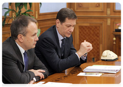 Deputy Prime Minister Alexander Zhukov and Perm Region Governor Oleg Chirkunov at a meeting on the construction of perinatal centres|26 october, 2011|17:17